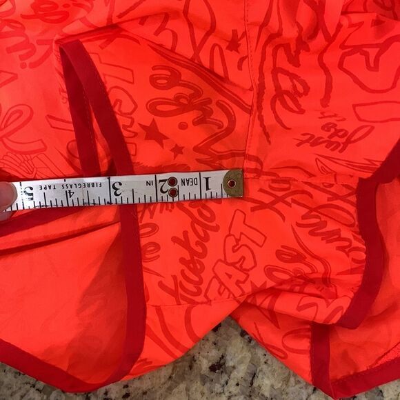 Nike Dri-Fit short active shorts with word design - Picture 3 of 6